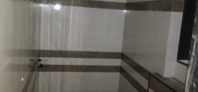 Arohini Site Flat No.201 Common Toilet tile work 2024-08-02 at 11.18.59 AM